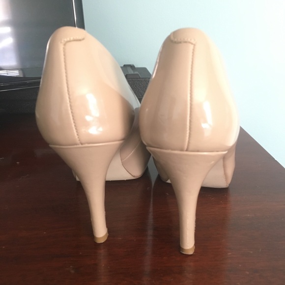 SOLD!!! ♥️ Madden Girl Heels - Picture 3 of 3